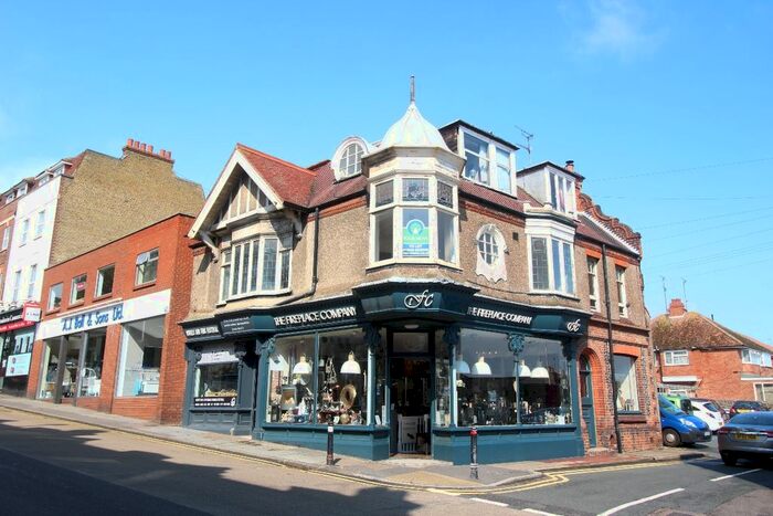 2 Bedroom Flat To Rent In High Street, Broadstairs, Kent, CT10