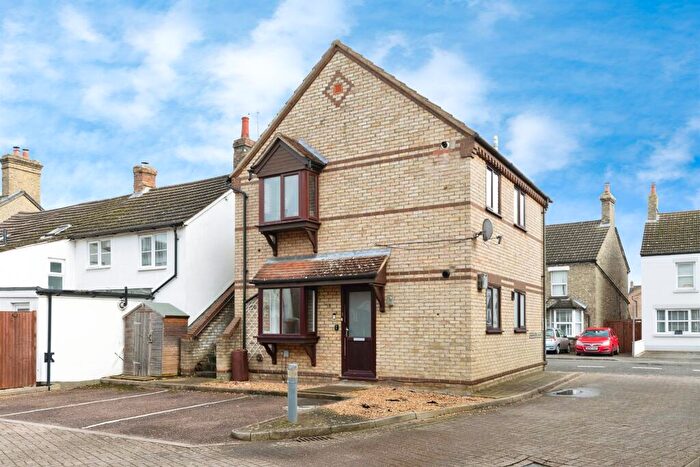 2 Bedroom Flat For Sale In Lanthony Court, Arlesey, SG15