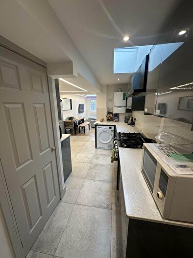 6 Bedroom Terraced House To Rent In Hatherley Road, Reading, RG1