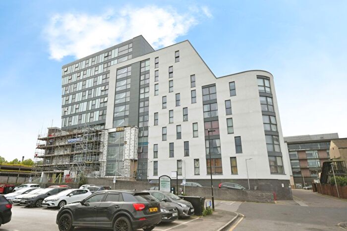 2 Bedroom Flat For Sale In North Bank, Sheffield, South Yorkshire, S3