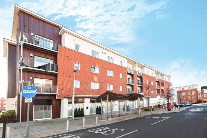 1 Bedroom Flat To Rent In Kennet Island, Reading, RG2