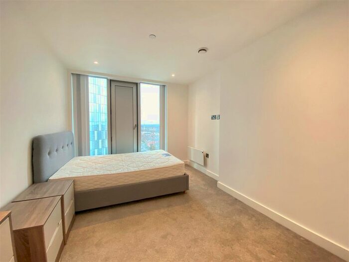 1 Bedroom Flat To Rent In Elizabeth Tower, Silvercroft Street, Manchester, M15