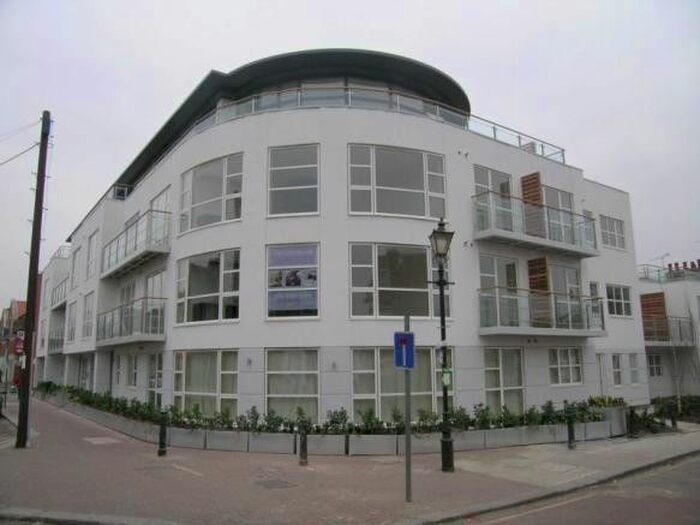 1 Bedroom Flat To Rent In The Glasshouse, Lacy Road, Putney, SW15