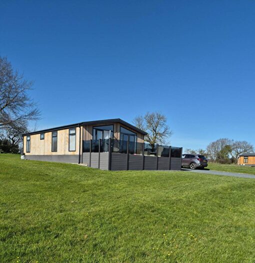 2 Bedroom Lodge For Sale In Settle Lane, Paythorne, BB7