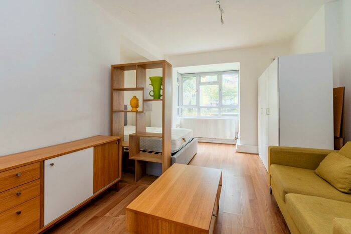 Flat To Rent In New North Road, N1
