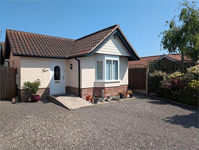 2 Bedroom Bungalow To Rent In Millcroft Mews, West Mersea, CO5