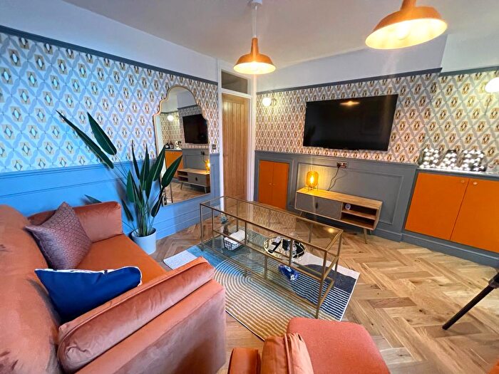 2 Bedroom Flat To Rent In All Ensuites // Luxury Bed // Boultham Ave // Sept, LN5