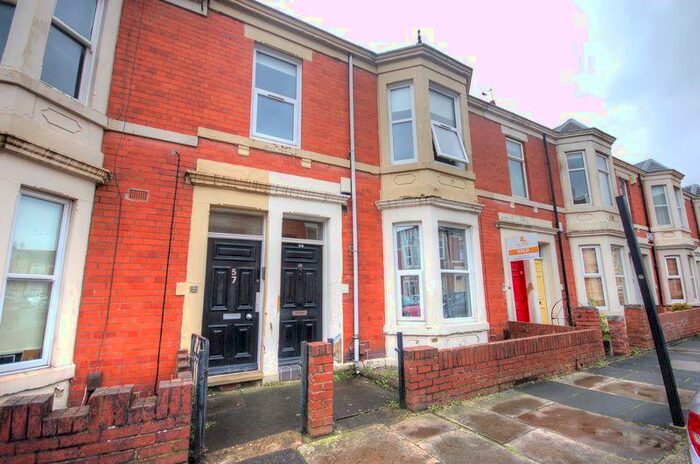 3 Bedroom Flat To Rent In Hazelwood Avenue, Newcastle Upon Tyne, NE2