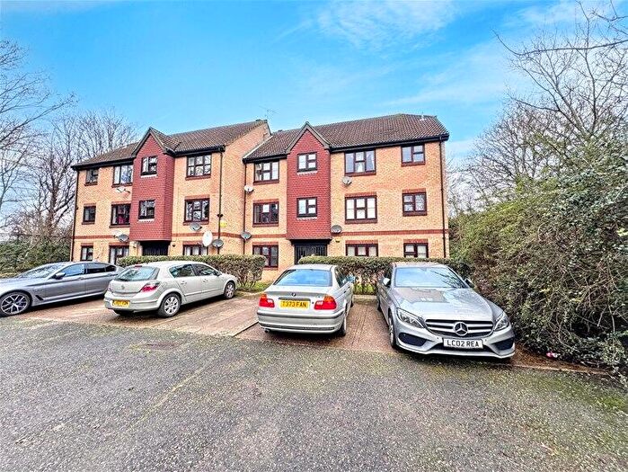 1 Bedroom Flat To Rent In Turnstone Close, Plaistow, E13