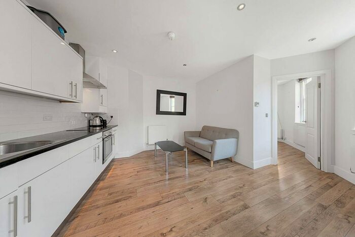 1 Bedroom Flat To Rent In Regency Street, Westminster, London, SW1P
