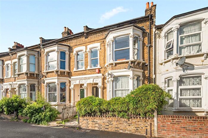 2 Bedroom Apartment For Sale In Keston Road, Peckham, London, SE15