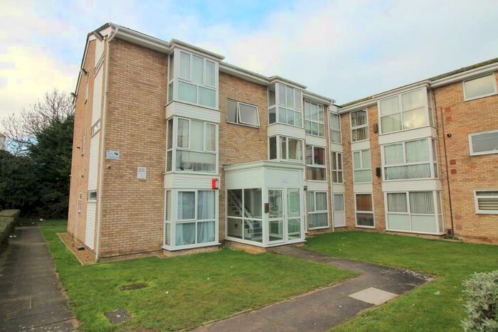 1 Bedroom Flat To Rent In Vincent Road, Luton, Bedfordshire, LU4