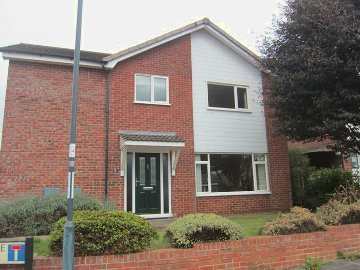 4 Bedroom Detached House To Rent In Catterick Drive, Mickleover, DE3