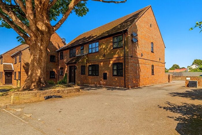 2 Bedroom Flat For Sale In Bell Lane, Princes Risborough, Buckinghamshire, HP27
