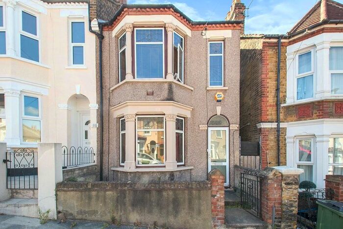 4 Bedroom Terraced House To Rent In Bramblebury Road, London, SE18