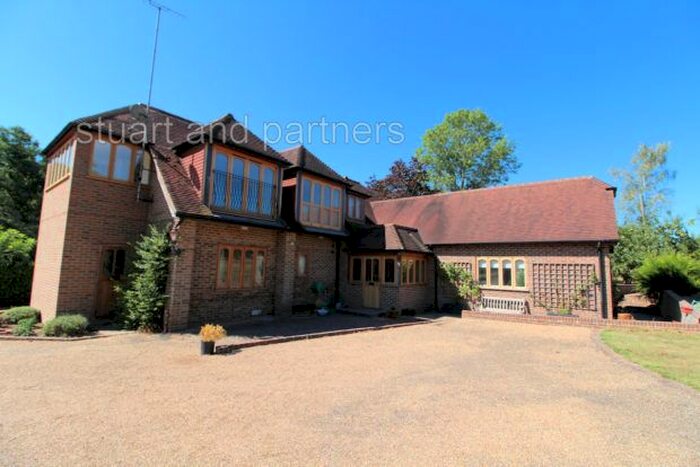 4 Bedroom Detached House To Rent In Foxhole Lane, Bolney, RH17