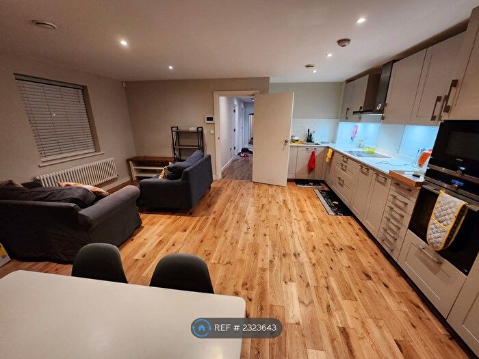 3 Bedroom Flat To Rent In Mill Apartments, London, SE13