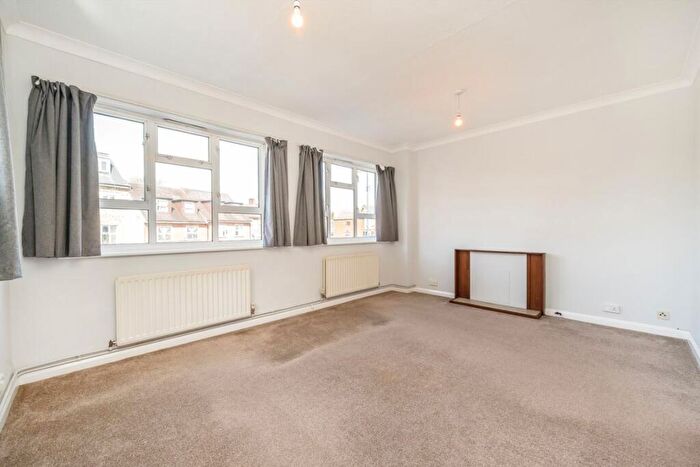 3 Bedroom Flat To Rent In Northolt Road, Harrow, HA2