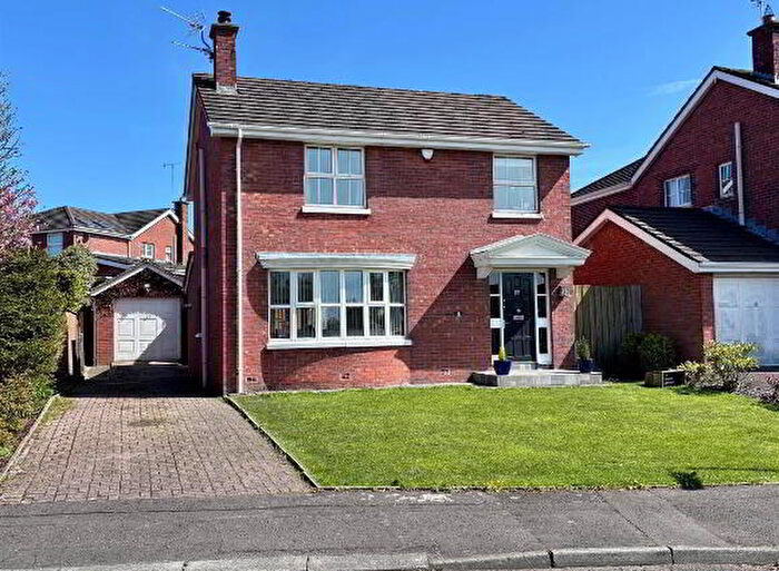 3 Bedroom Detached House For Sale In Oakwood Park, Belfast, BT9