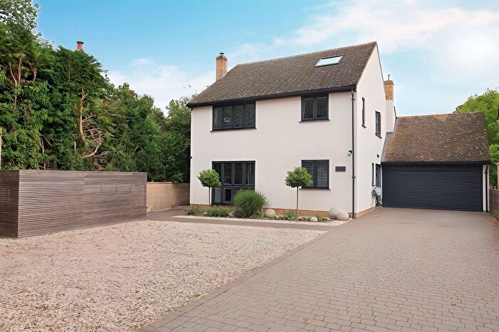 4 Bedroom Detached House For Sale In Abingdon Road, Standlake, Witney, OX29