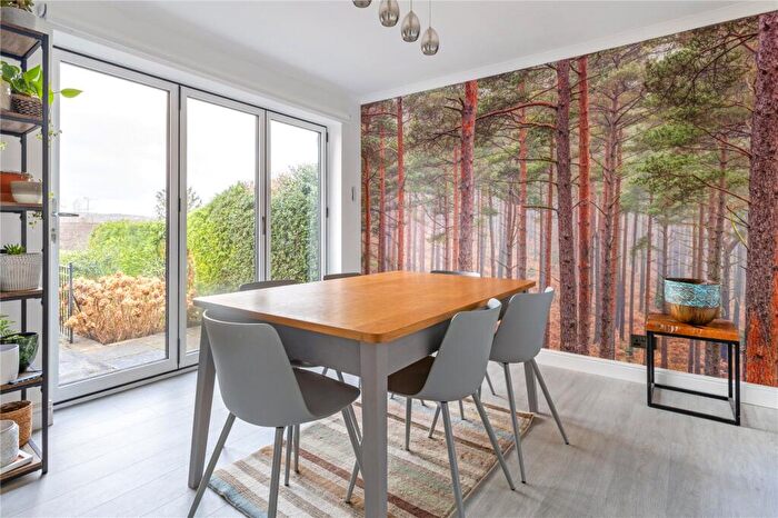 4 Bedroom Detached House For Sale In Grove End Road, Farnham, Surrey, GU9