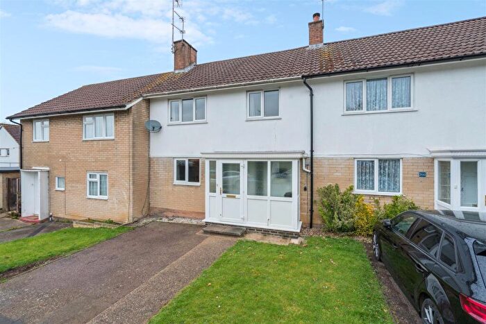 3 Bedroom House For Sale In Thistle Grove, Welwyn Garden City, AL7