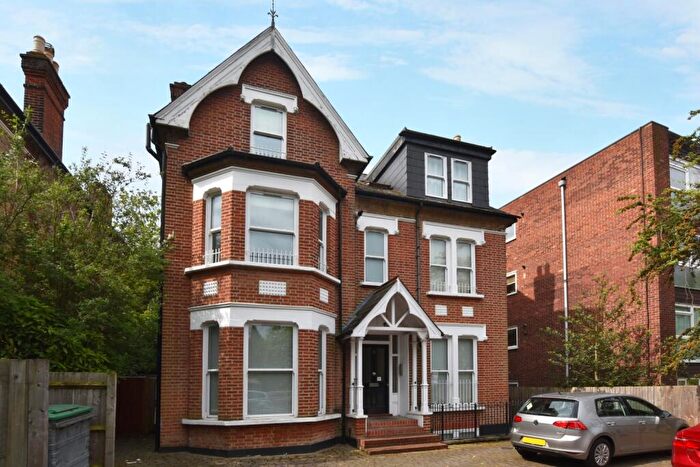 2 Bedroom Flat To Rent In Oakwood Avenue Beckenham, BR3