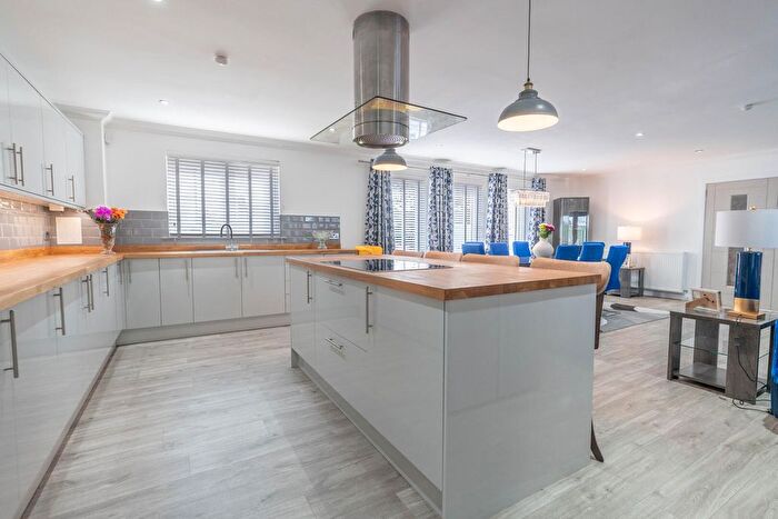 4 Bedroom Detached Bungalow For Sale In Karlix Cottage, Auchenheath, Lanark, ML11