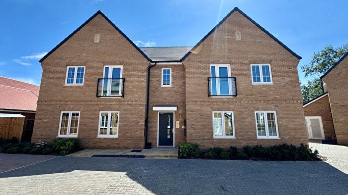 1 Bedroom Flat For Sale In Bullens Green Lane, Colney Heath, AL4