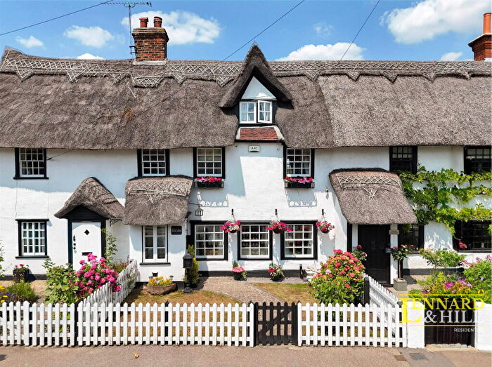 2 Bedroom Cottage For Sale In High Road, North Stifford, Grays, RM16