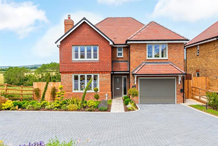 4 Bedroom Detached House For Sale In Westfield Road, Long Crendon, Aylesbury, Buckinghamshire, HP18