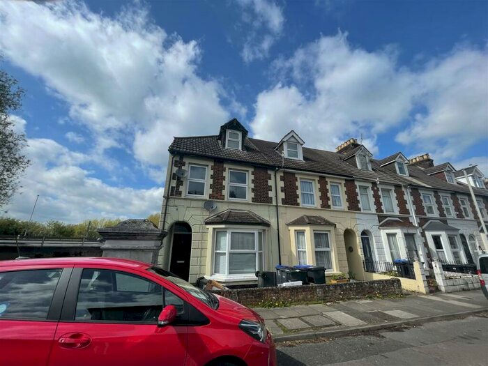 2 Bedroom Flat To Rent In Salisbury - Nelson Road, SP1
