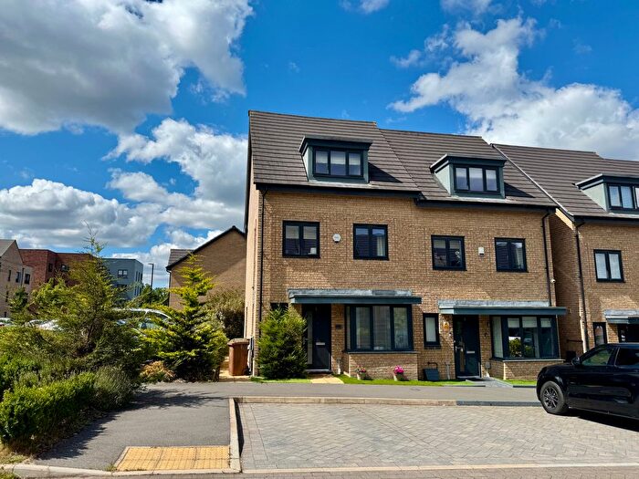 3 Bedroom Town House For Sale In Woodlands Place, Blythe Valley, Solihull, B90