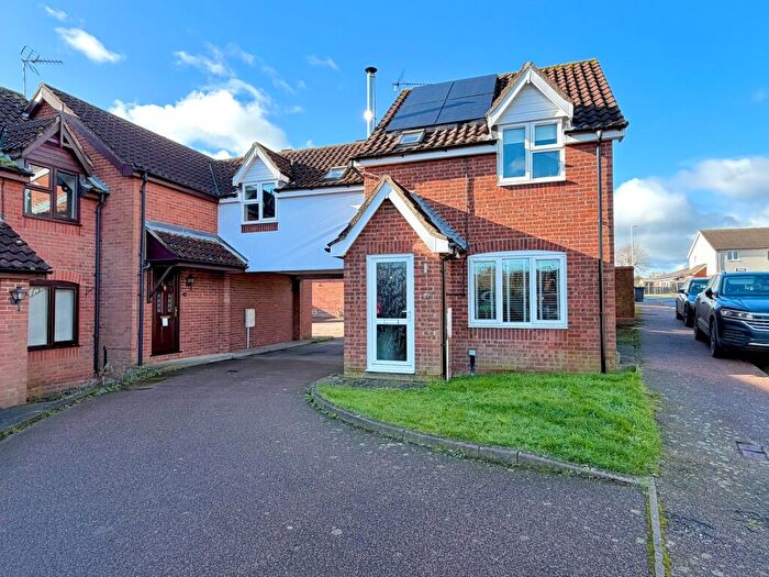 3 Bedroom Link Detached House For Sale In Noyes Avenue, Laxfield, Suffolk, IP13