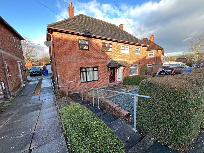 3 Bedroom Semi-Detached House For Sale In Aylesbury Road, Bentilee, Stoke On Trent, Staffordshire, ST2