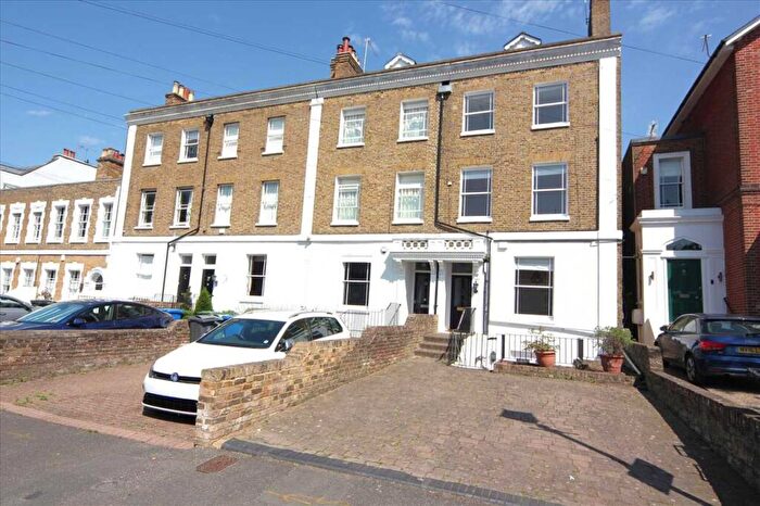 5 Bedroom Town House For Sale In Trinity Place, Windsor, SL4
