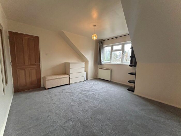1 Bedroom Flat To Rent In Camden Road, Sutton, SM1