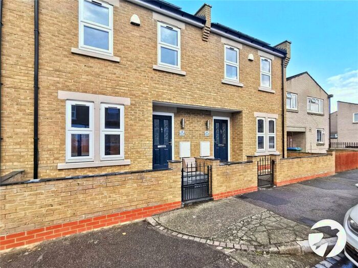 3 Bedroom Terraced House To Rent In Marmadon Road, London, SE18