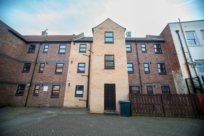 2 Bedroom Flat To Rent In Fish Street, Hull, HU1