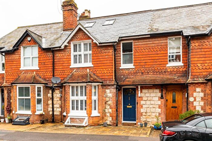 4 Bedroom Terraced House For Sale In Grovehill Road, Redhill, RH1