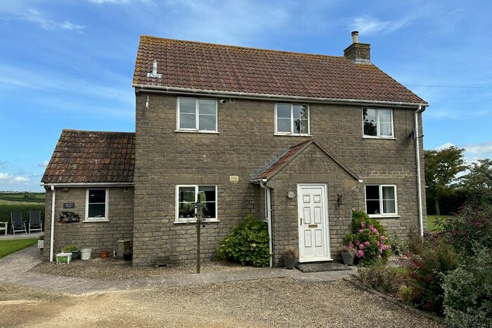 3 Bedroom Detached House For Sale In West End, Chippenham, SN14