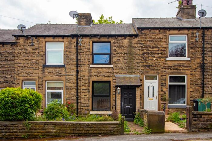 2 Bedroom Terraced House To Rent In Sunningdale Road, Huddersfield, West Yorkshire, HD4