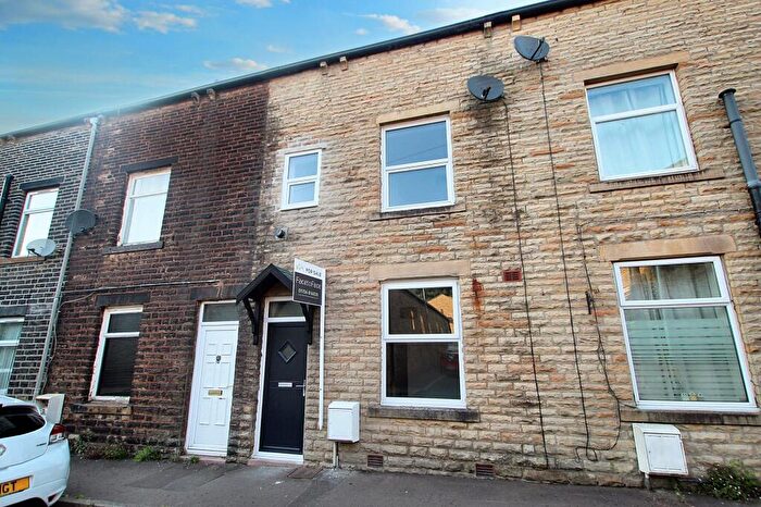 3 Bedroom Terraced House To Rent In Every Street, Todmorden, OL14