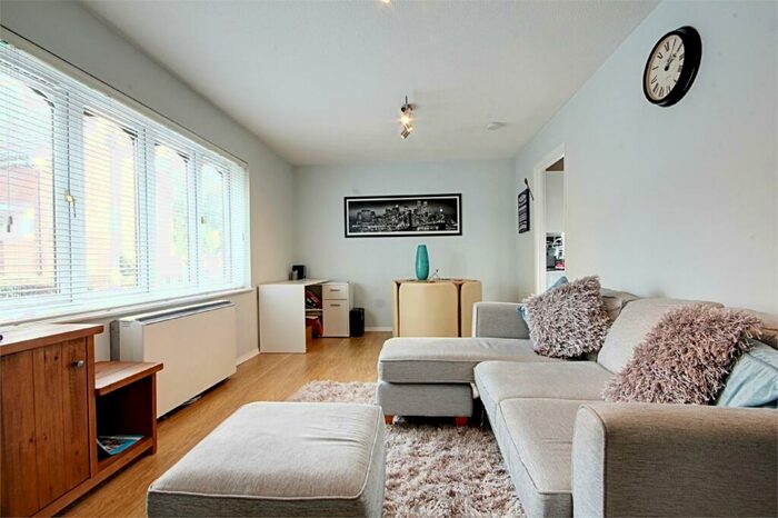 1 Bedroom Flat To Rent In Shepley Mews, Enfield, Middlesex, EN3