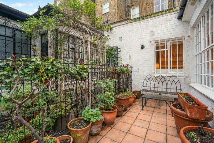 1 Bedroom Flat To Rent In Ossington Street, London, W2