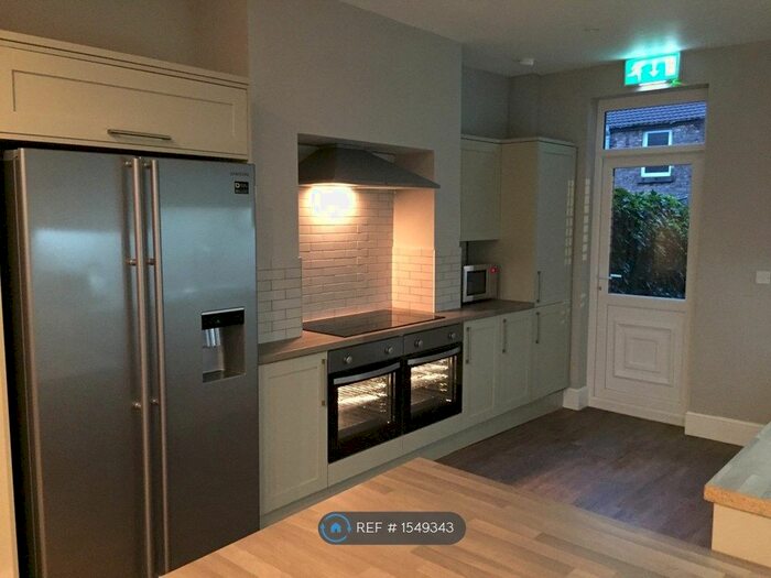 6 Bedroom Terraced House To Rent In Gresford Avenue, Liverpool, L17