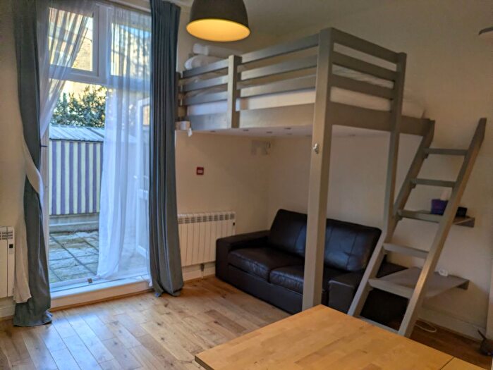 1 Bedroom Studio To Rent In , Gloucester Drive, Finsbury Park, N4
