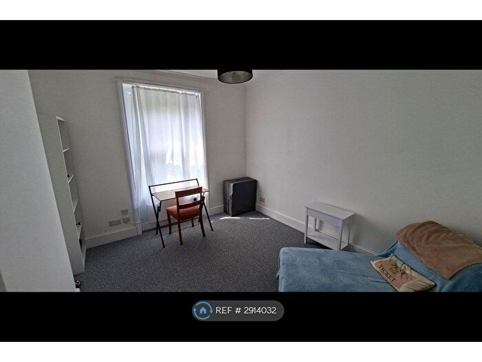 Studio To Rent In Braybrooke Road, Hastings, TN34