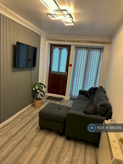 1 Bedroom Flat To Rent In Leen Court, Nottingham, NG7