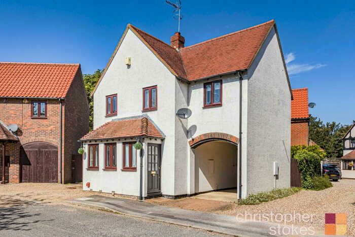 4 Bedroom Detached House For Sale In Church Mead, Roydon, Harlow, Essex, CM19